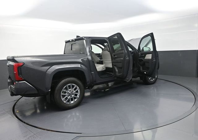 Used 2024 Toyota Tacoma Limited w/ Limited Package (LT) AWD/4WD image 44