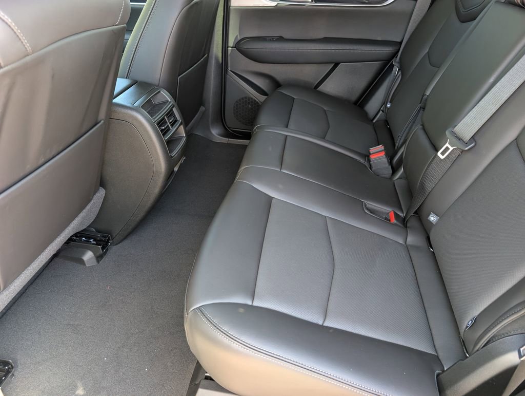 New 2026 Cadillac XT5 Premium Luxury AWD/4WD image 17