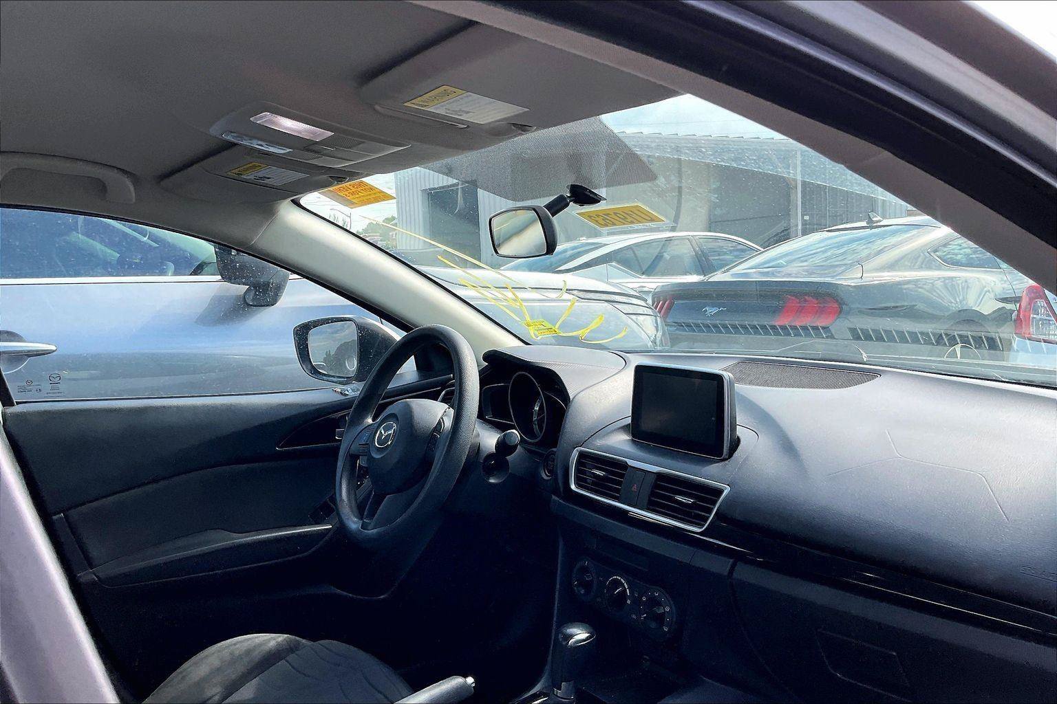 Used 2015 MAZDA MAZDA3 i Sport FWD image 6