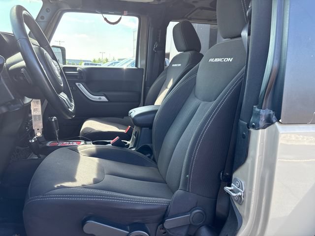 Used 2017 Jeep Wrangler Rubicon w/ Power Convenience Group AWD/4WD image 10