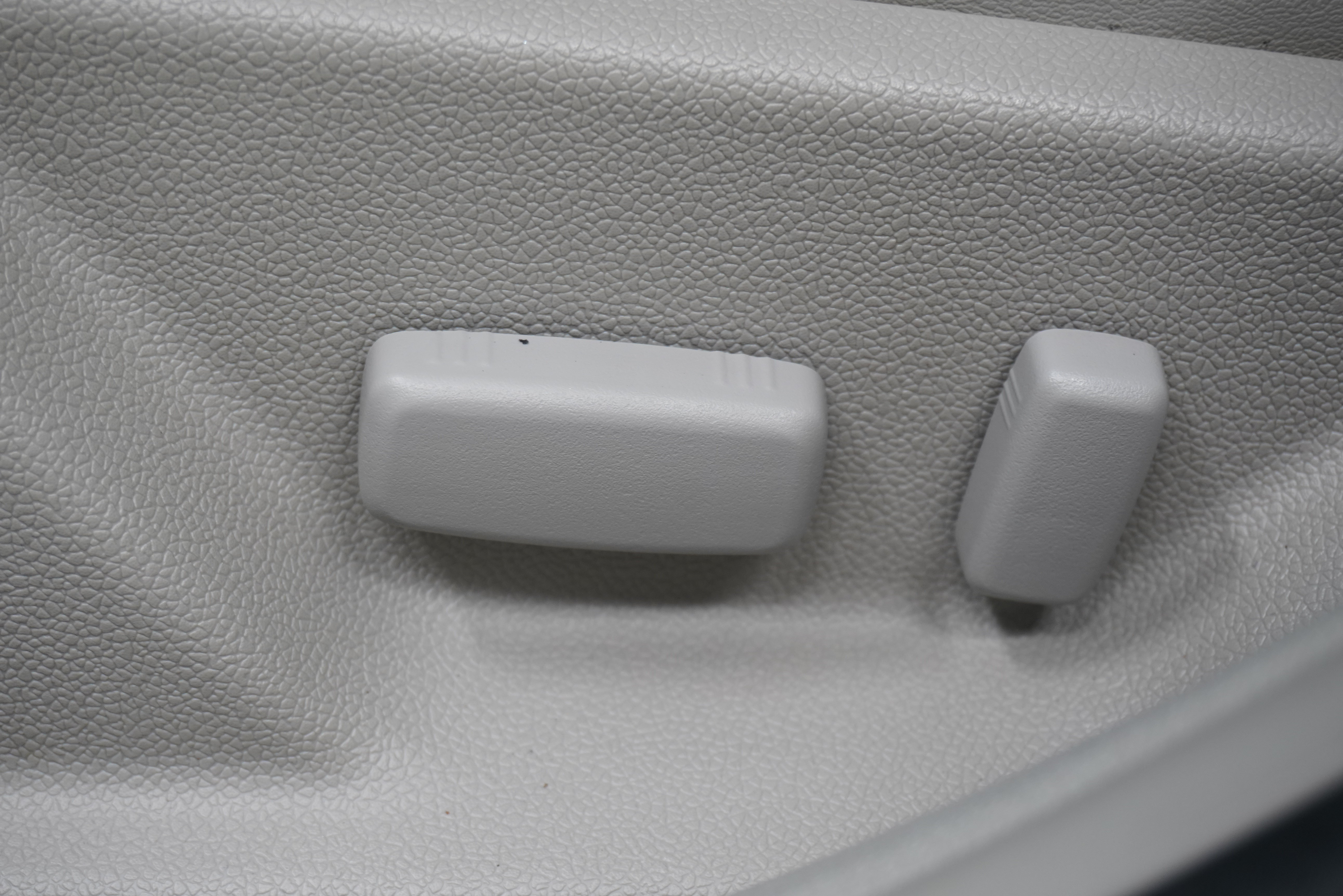 Used 2013 Cadillac CTS Luxury RWD image 14