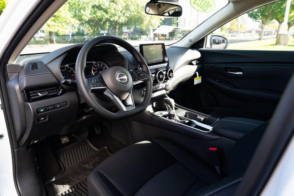 New 2025 Nissan Sentra SV image 18