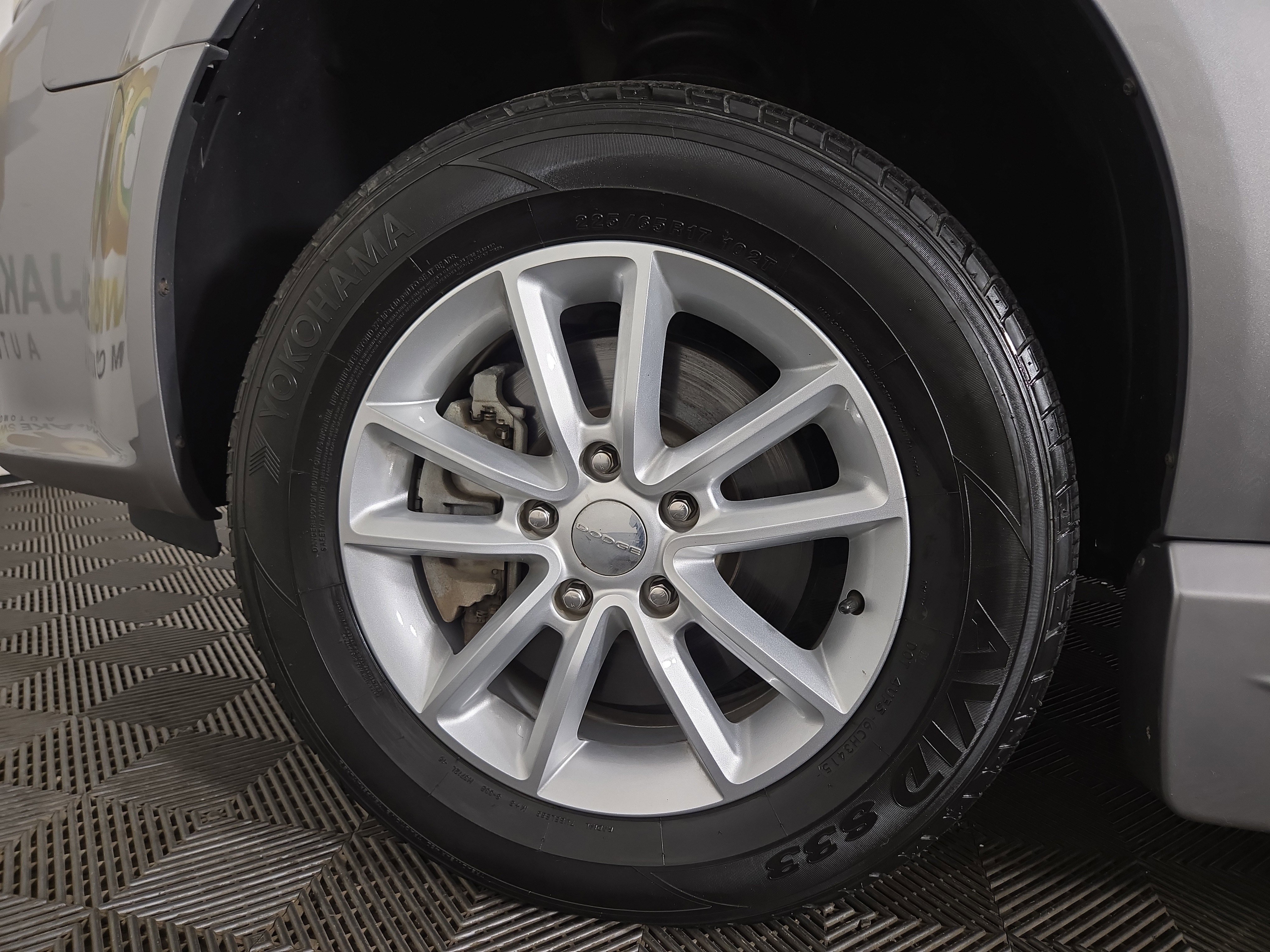 Used 2016 Dodge Grand Caravan SXT w/ UConnect Hands-Free Group image 32