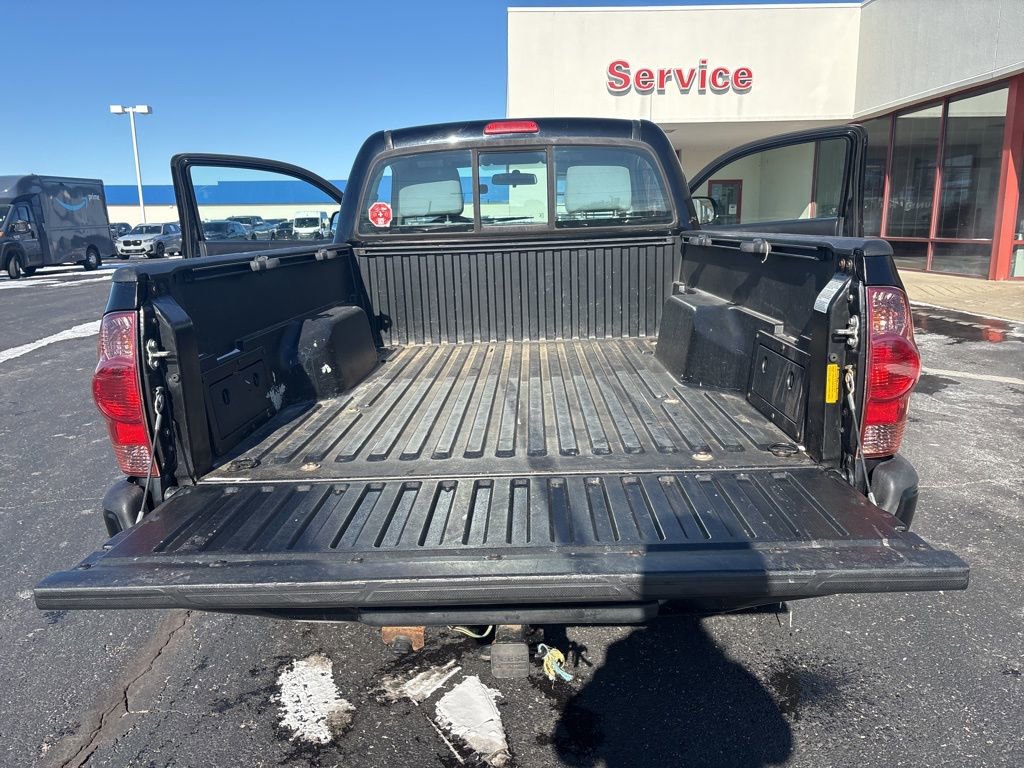 Used 2014 Toyota Tacoma 4x4 Regular Cab image 20