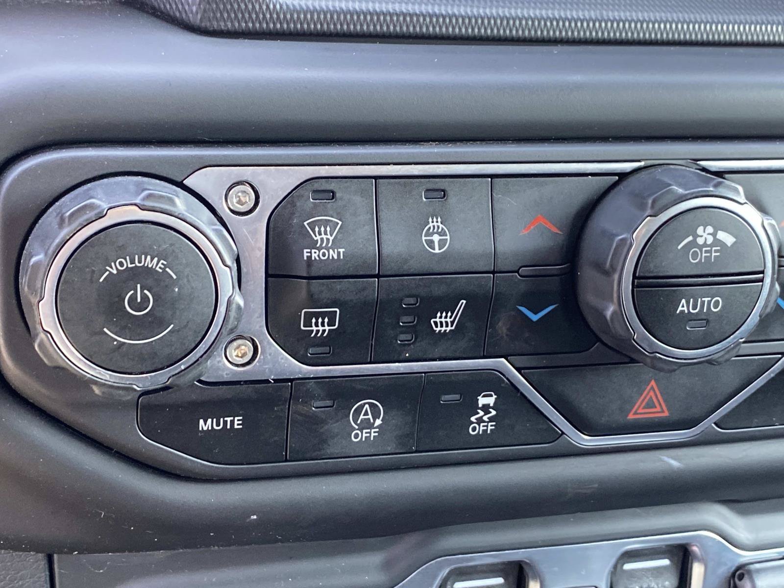 Used 2021 Jeep Wrangler Unlimited Rubicon AWD/4WD image 16