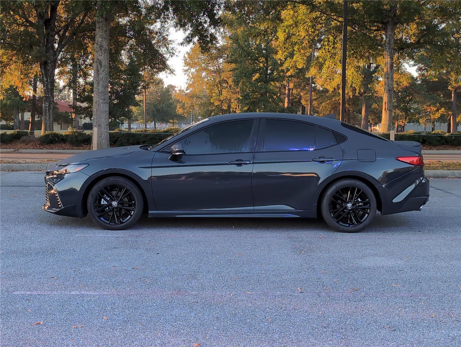 Used 2025 Toyota Camry XSE image 2