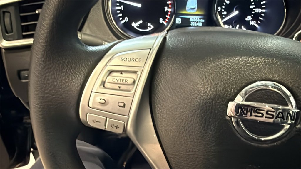 Used 2016 Nissan Rogue SV w/ SV Premium Package image 31