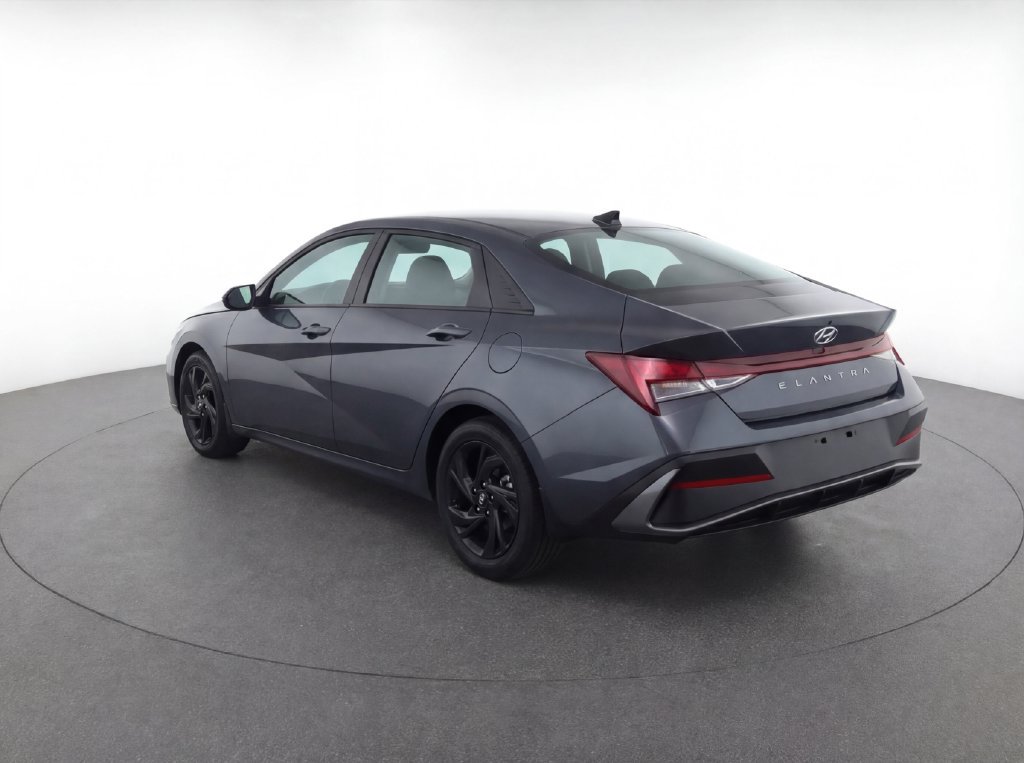 New 2026 Hyundai Elantra SEL Sport FWD image 3