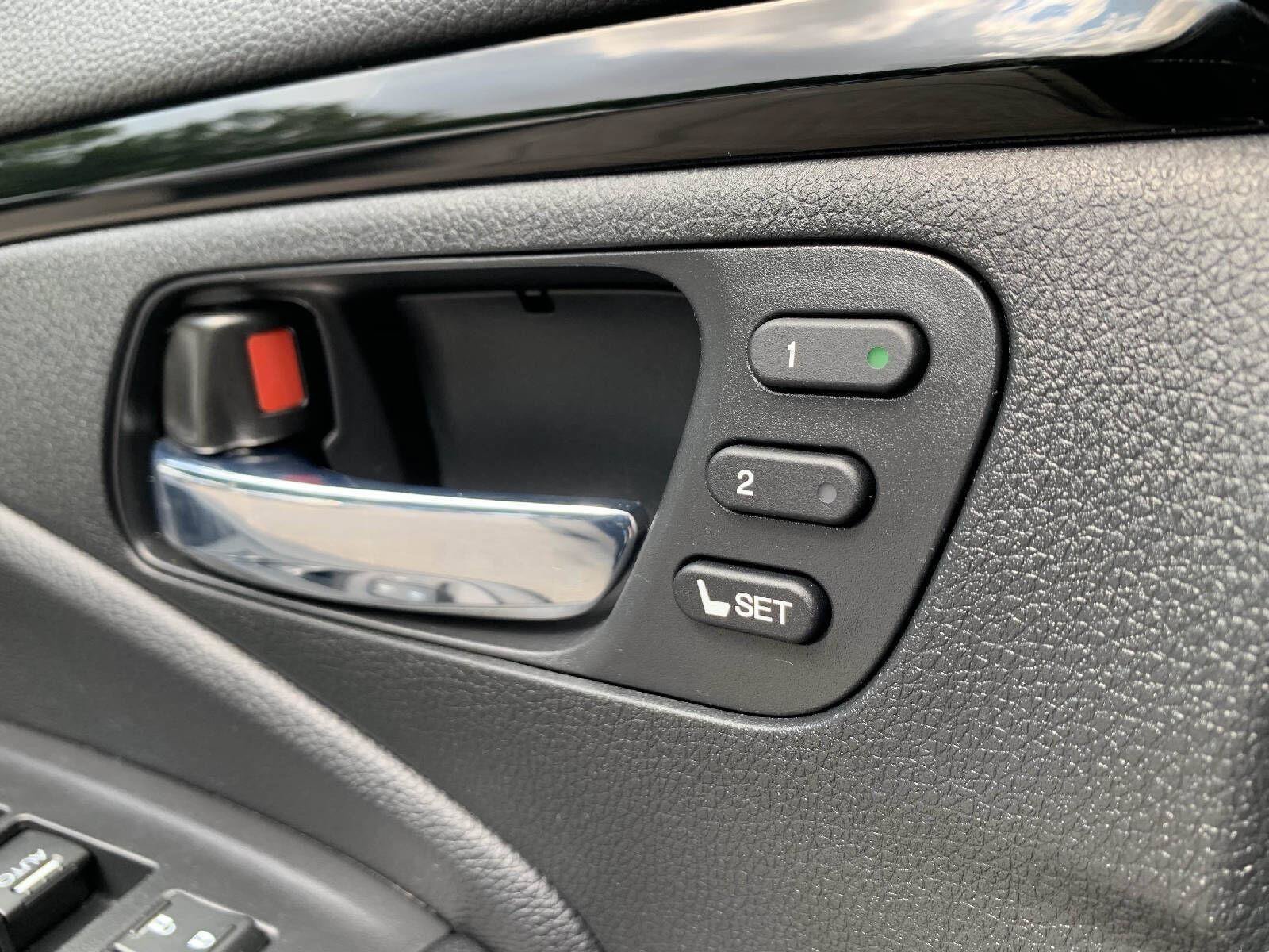 Used 2016 Honda Pilot Elite image 13