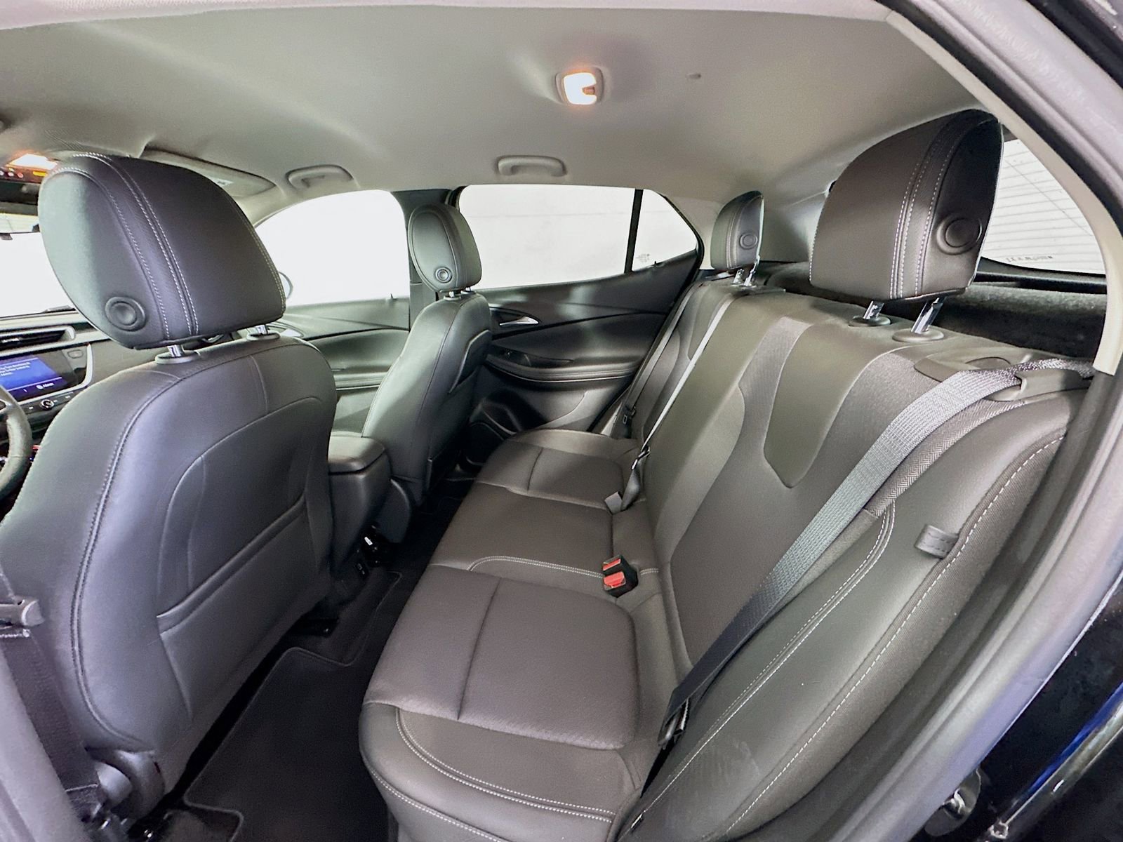 Used 2023 Buick Encore GX Preferred w/ Sport Touring Package FWD image 22