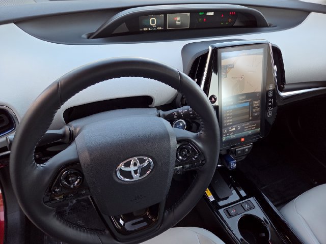 Used 2021 Toyota Prius Limited w/ Premium Convenience Package FWD image 35