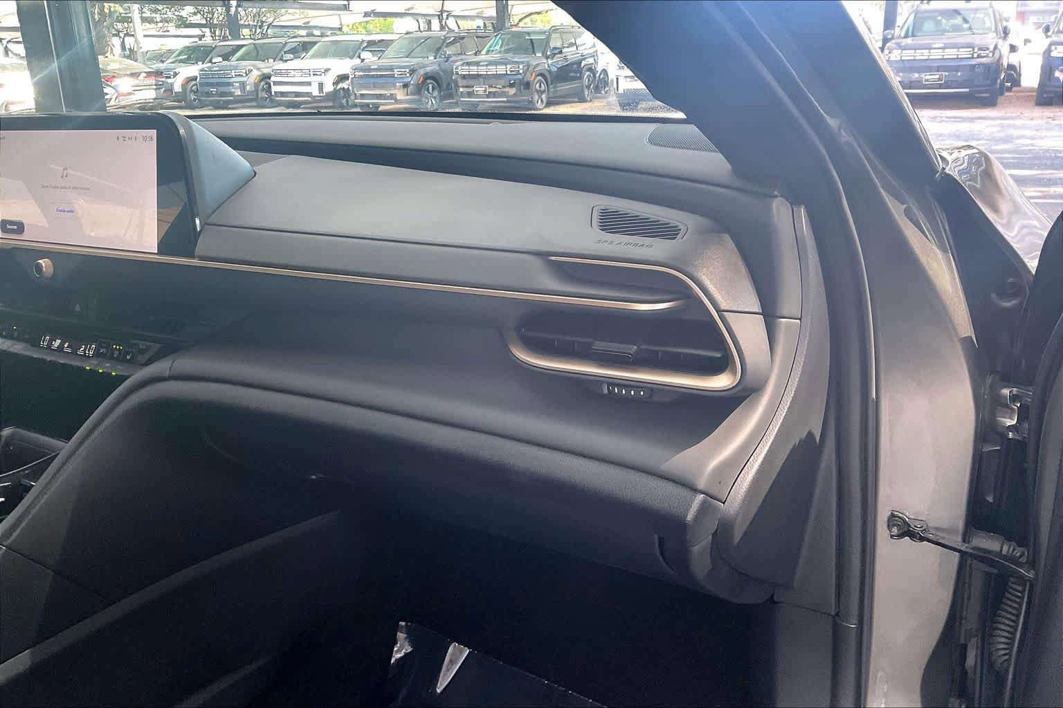 Used 2024 Toyota Crown AWD/4WD image 19