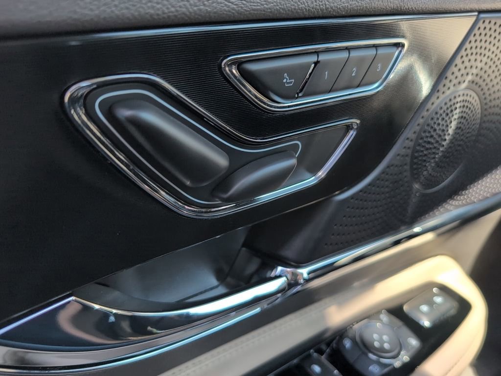 Used 2023 Lincoln Corsair FWD w/ Equipment Group 101A image 22