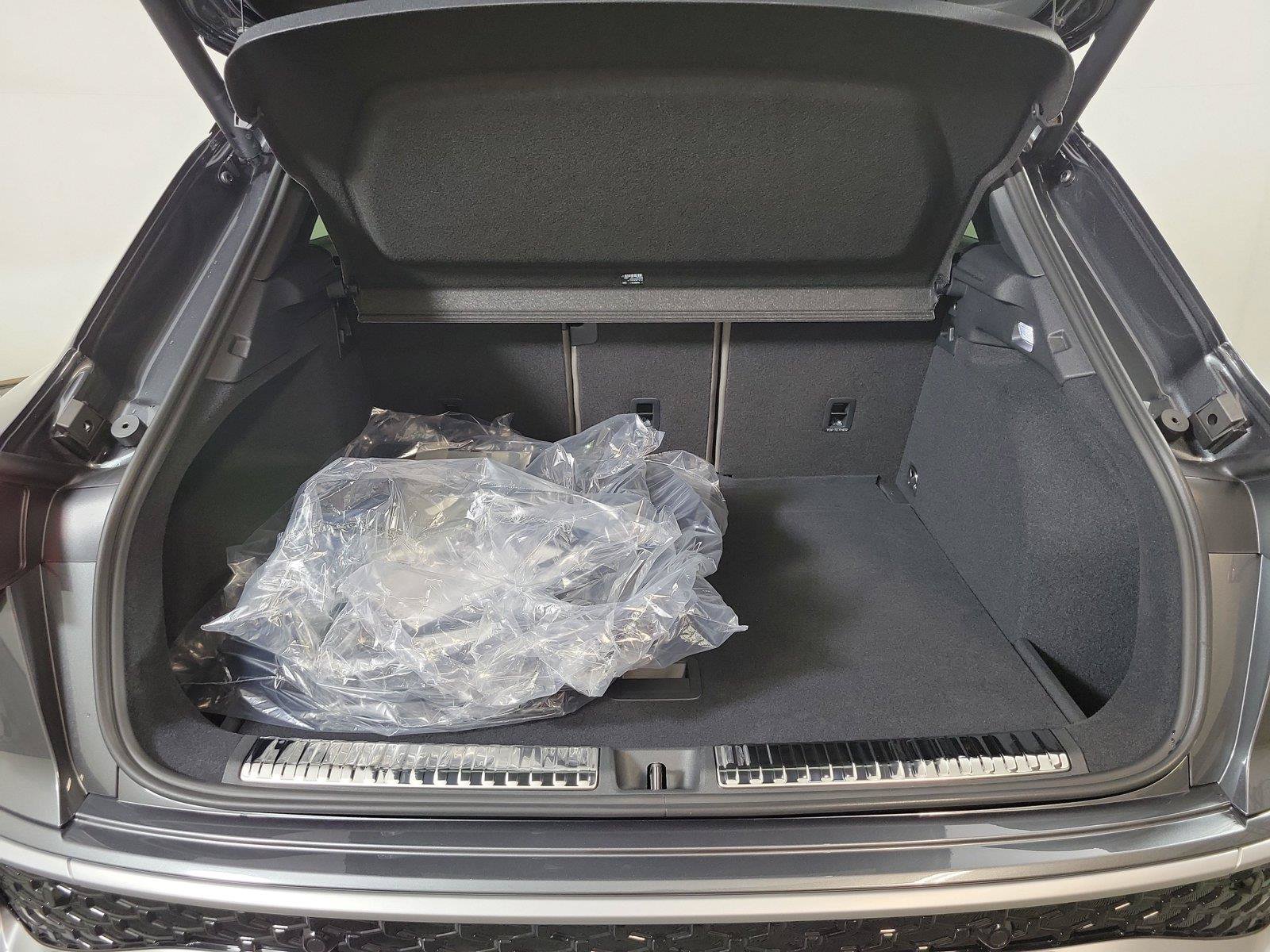 New 2026 Audi Q3 quattro 2.0T AWD/4WD image 10