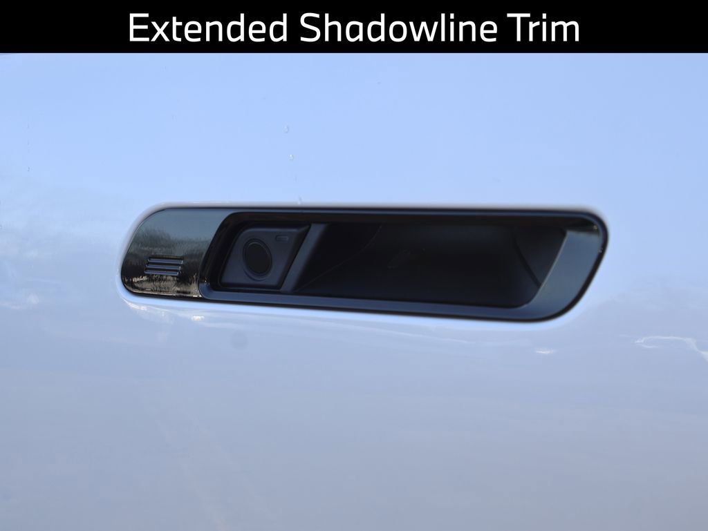 Certified 2025 BMW 760i xDrive image 24