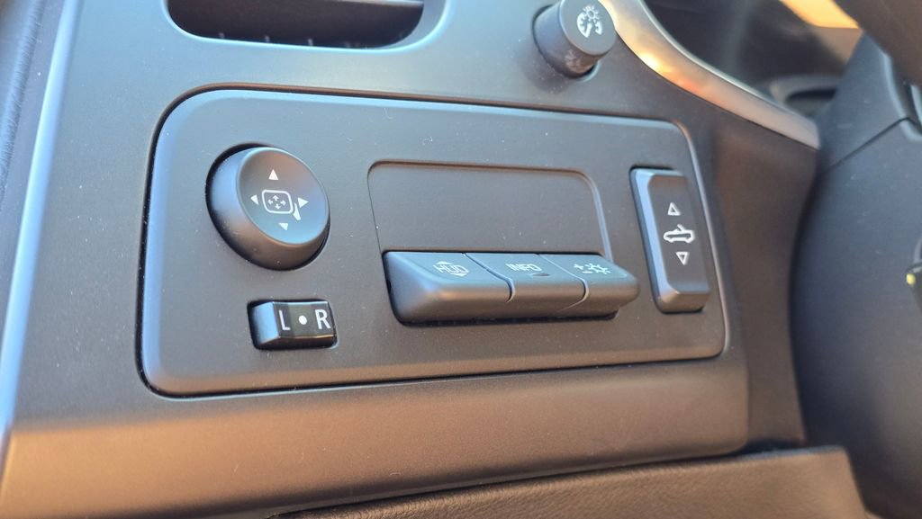 Used 2015 Chevrolet Corvette Stingray Convertible w/ 2LT Preferred Equipment Group image 62