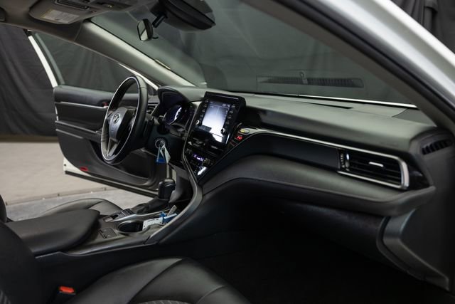 Used 2024 Toyota Camry SE w/ Cold Weather Package image 21