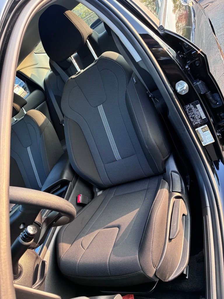 Used 2024 Hyundai Elantra SE FWD image 17