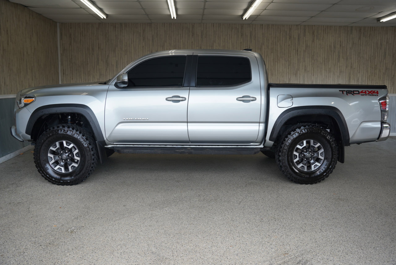 Used 2023 Toyota Tacoma TRD Off-Road image 5