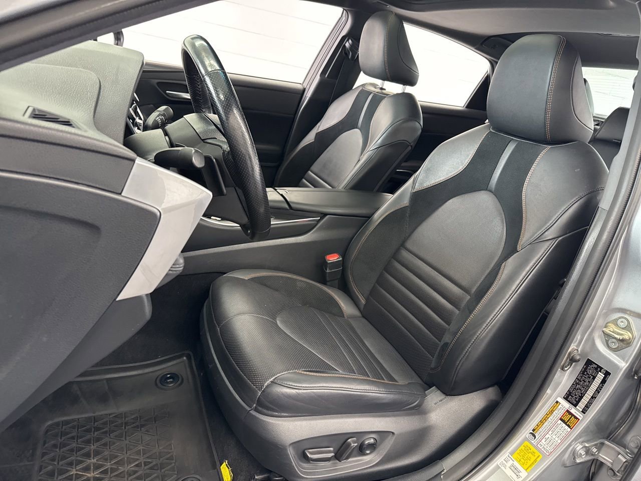 Used 2020 Toyota Avalon Touring w/ Advanced Safety Package image 15