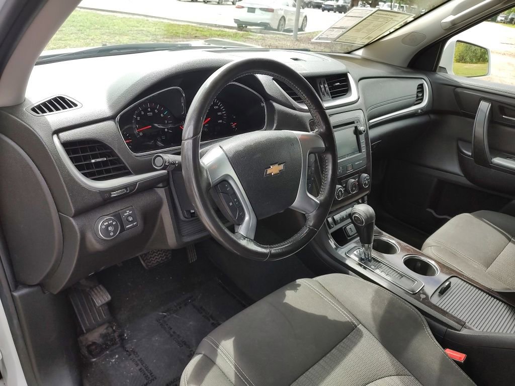 Used 2017 Chevrolet Traverse LT w/ Style and Technology Package image 21
