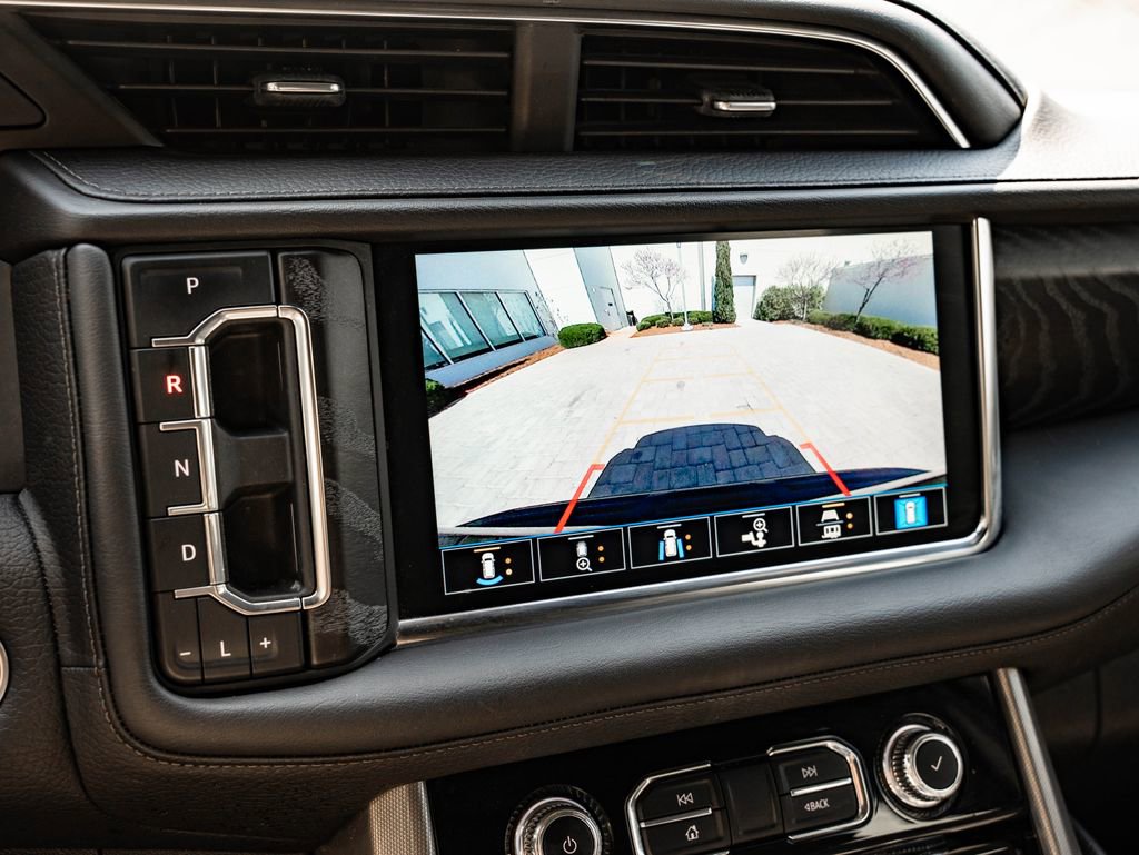 Used 2021 GMC Yukon Denali w/ Denali Premium Package image 39