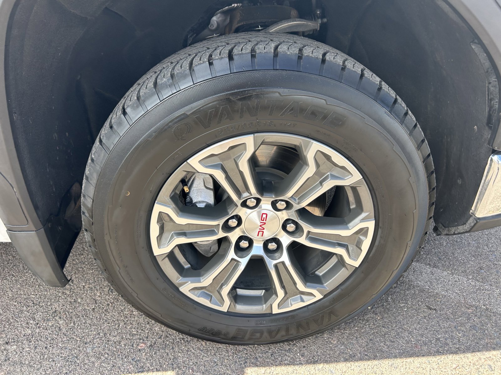 Certified 2024 GMC Sierra 1500 SLT image 9