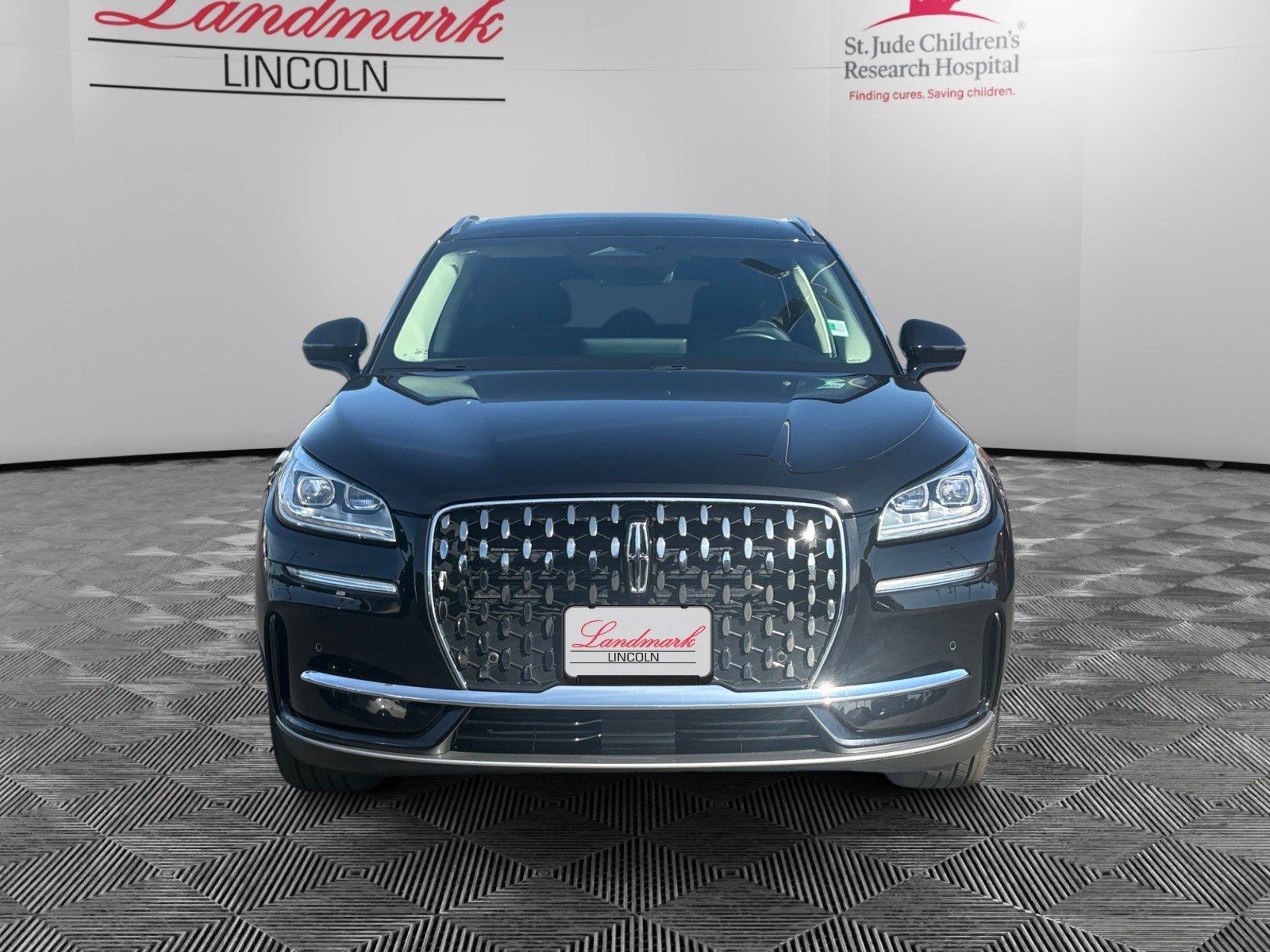 Certified 2024 Lincoln Corsair Reserve w/ Equipment Group 201A AWD/4WD image 8
