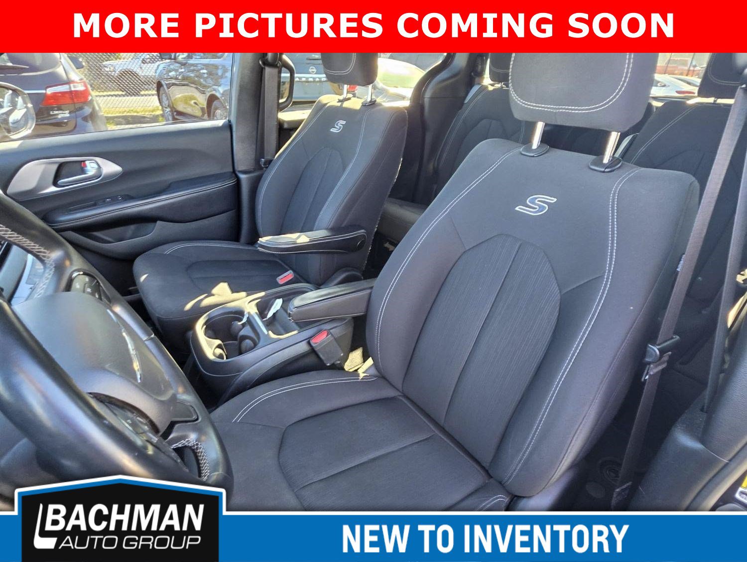 Used 2018 Chrysler Pacifica Touring Plus w/ S Appearance Package FWD image 7