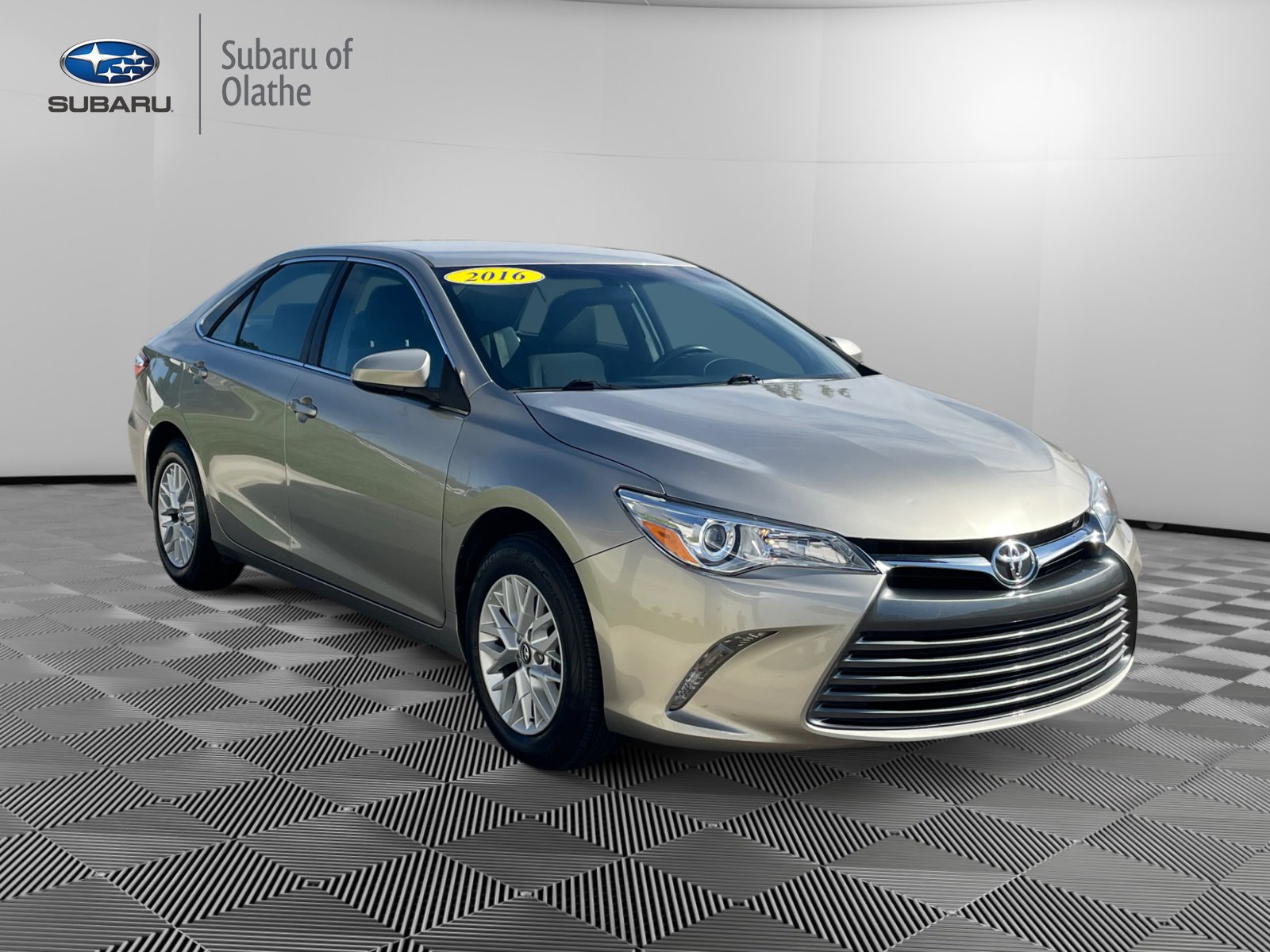 Used 2016 Toyota Camry LE