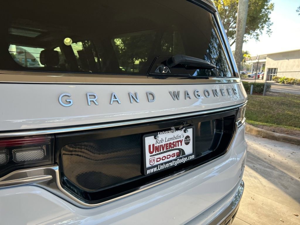 Used 2023 Jeep Grand Wagoneer L Series II image 22