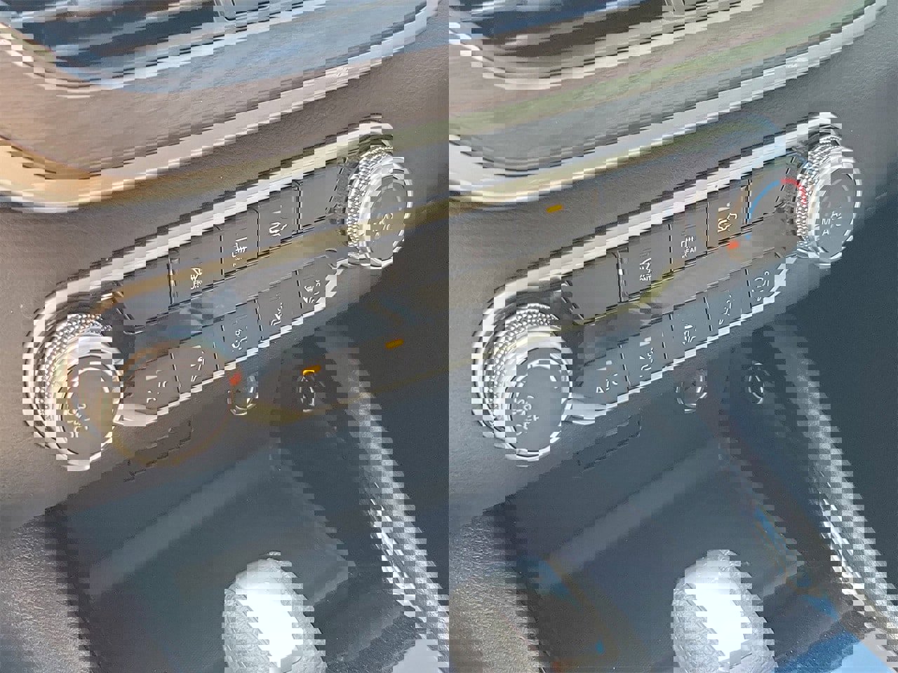 Used 2024 Nissan Altima 2.5 SV image 26