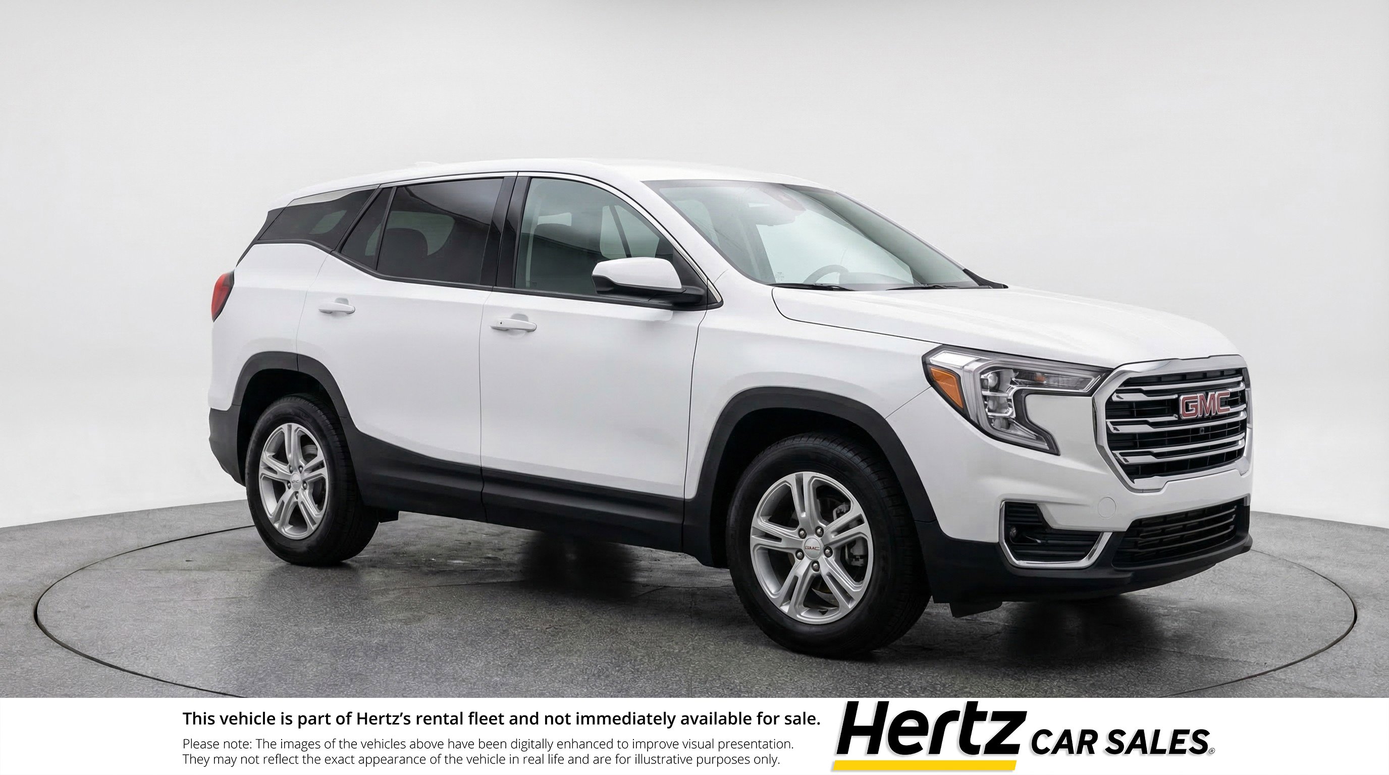 Used 2024 GMC Terrain SLE image 1