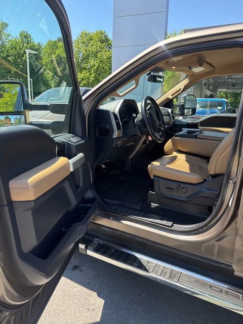 Used 2022 Ford F350 Lariat w/ Chrome Package AWD/4WD image 13