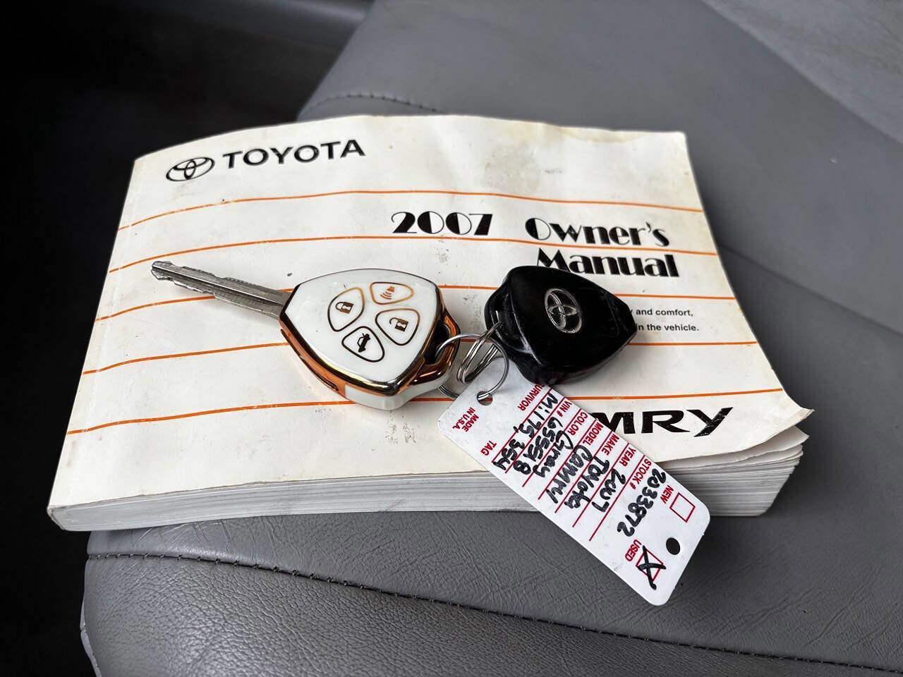 Used 2007 Toyota Camry XLE FWD image 26