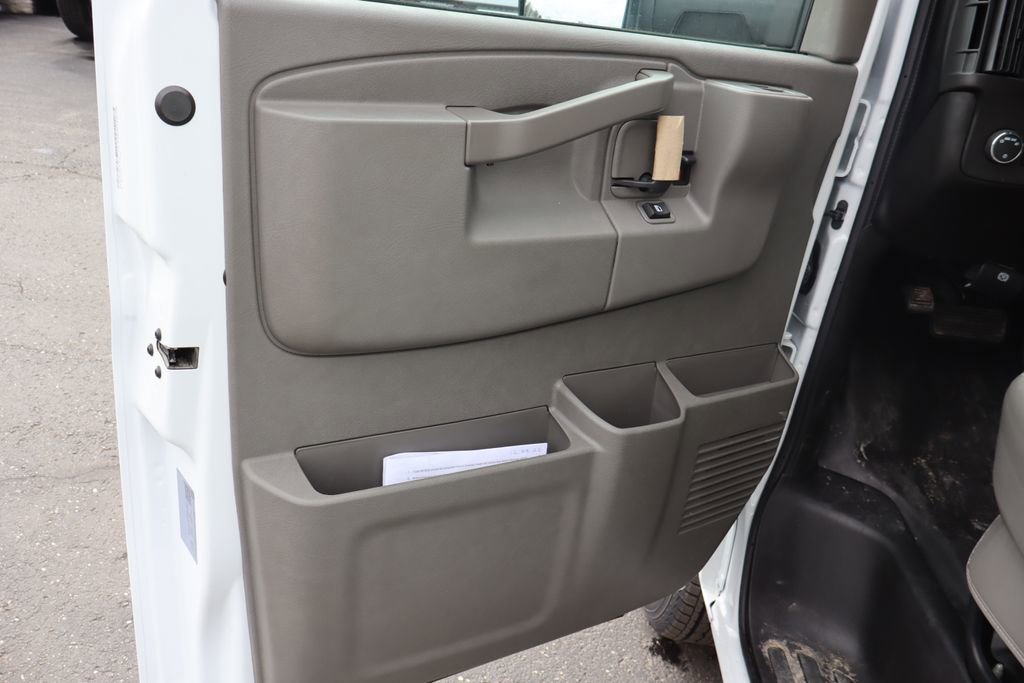 New 2026 Chevrolet Express 3500 w/ Power Convenience Package image 20