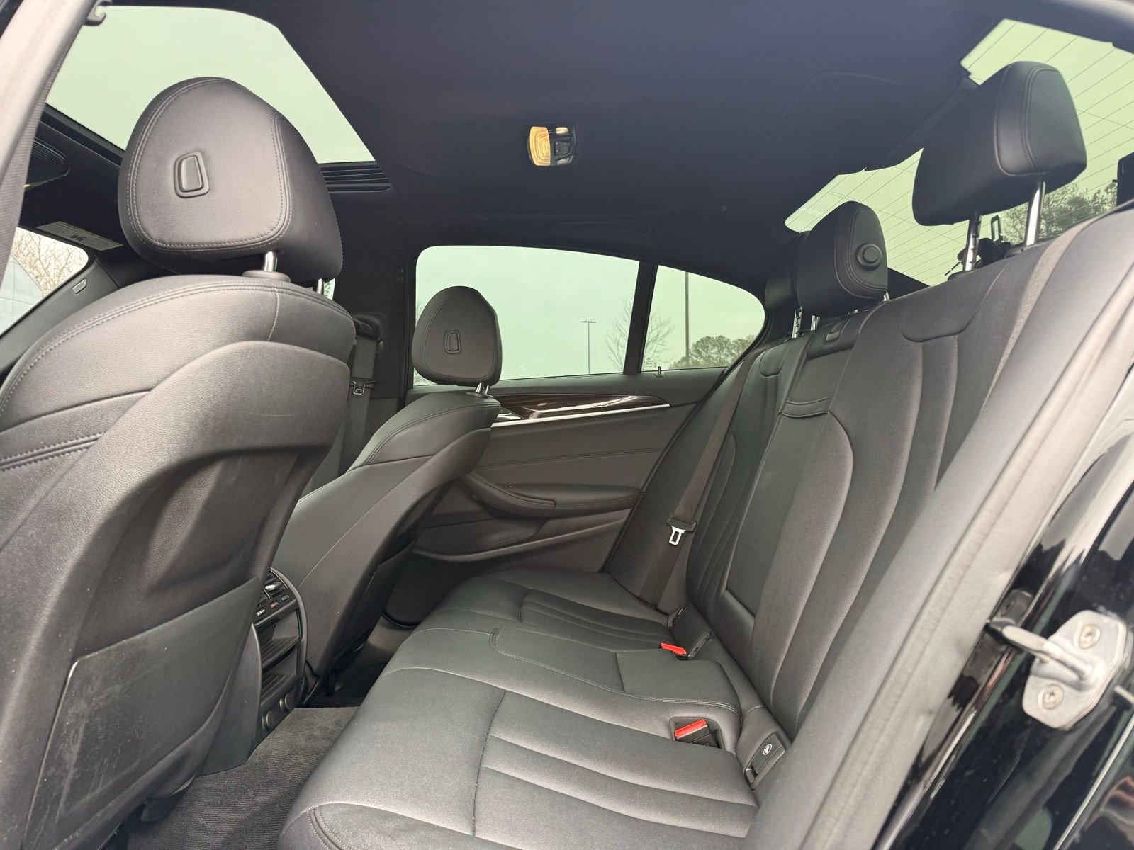 Used 2019 BMW 530i xDrive AWD/4WD image 29