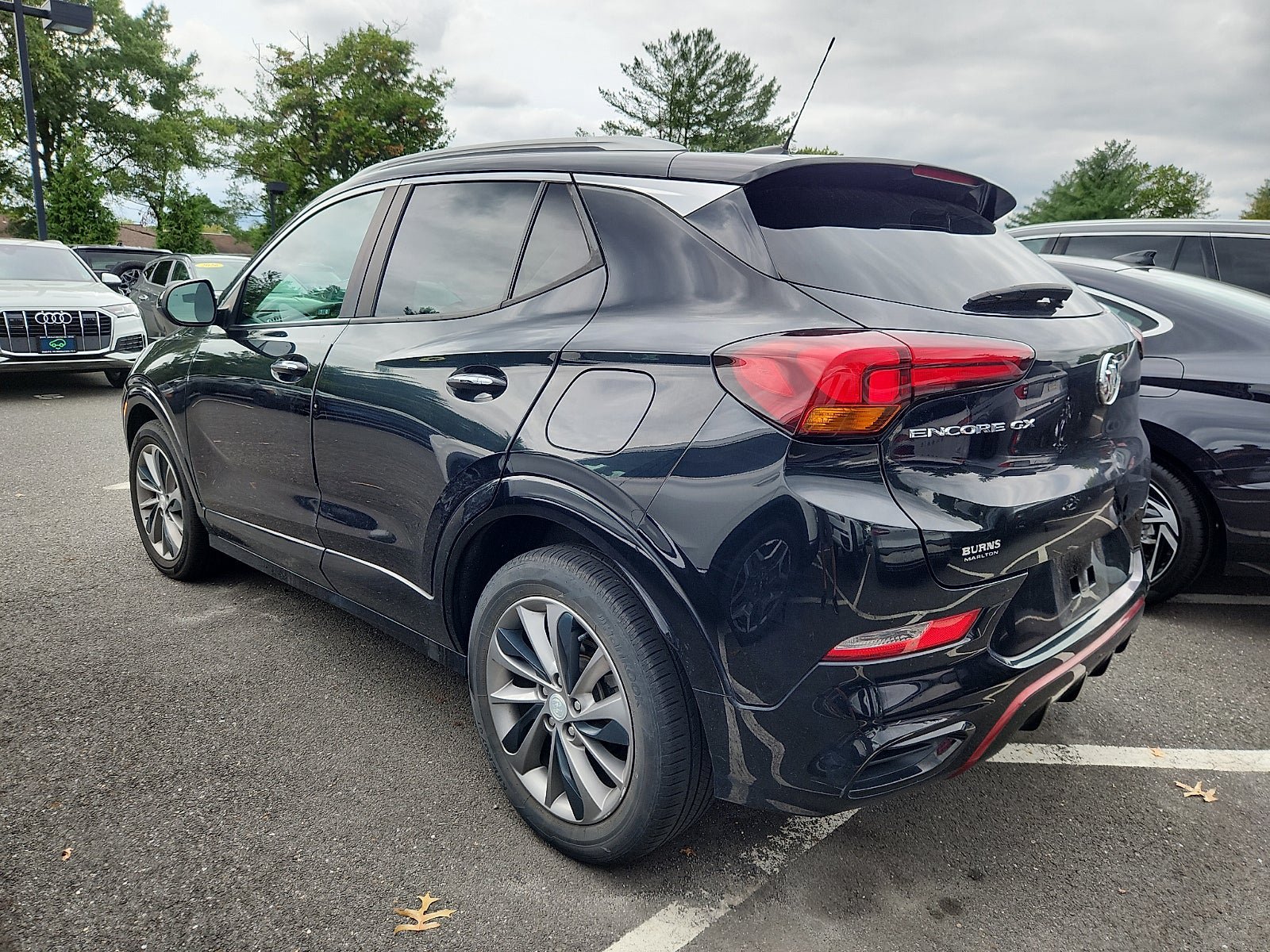 Used 2022 Buick Encore GX Select w/ Sport Touring Package FWD image 6