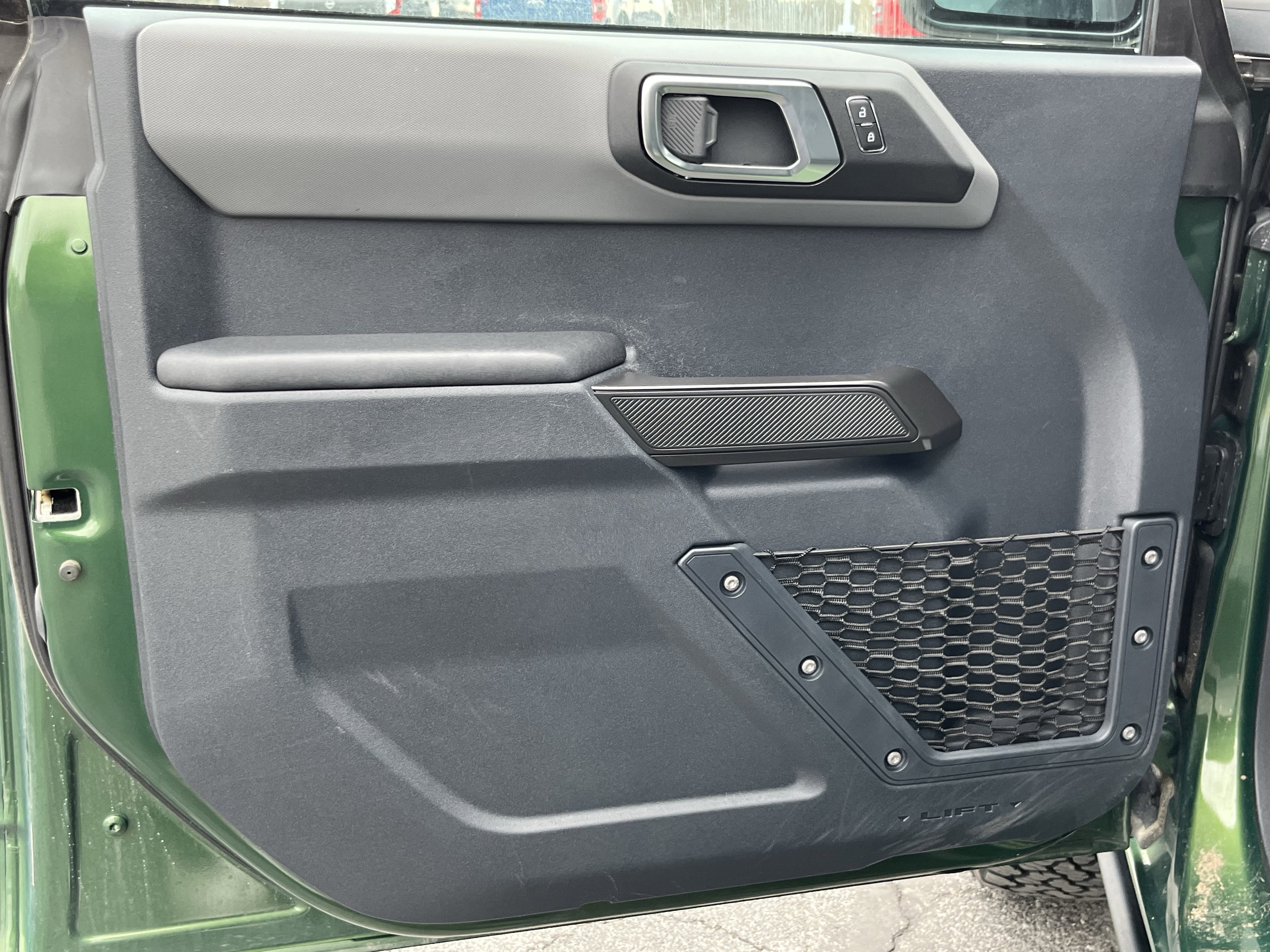 Used 2024 Ford Bronco Black Diamond image 16