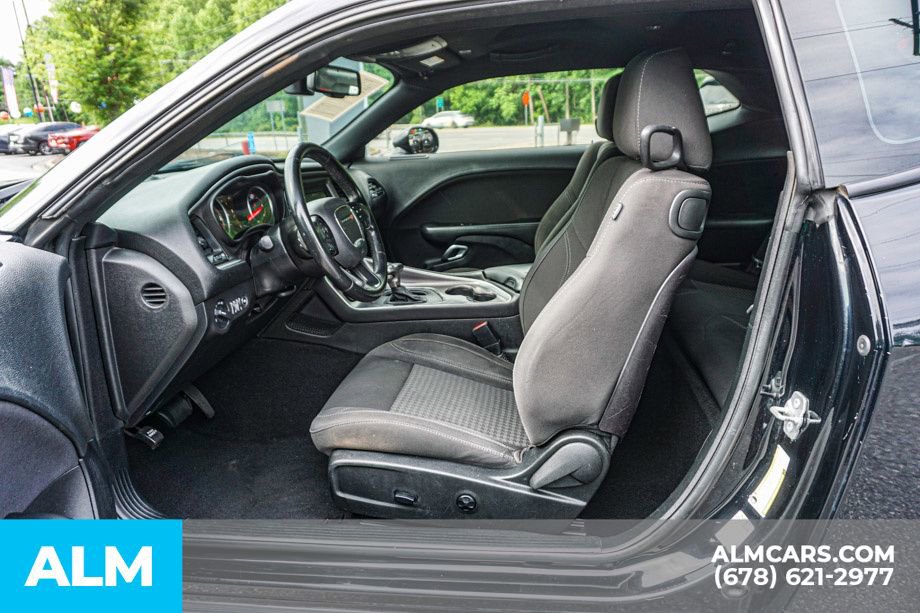 Used 2019 Dodge Challenger SXT RWD image 16
