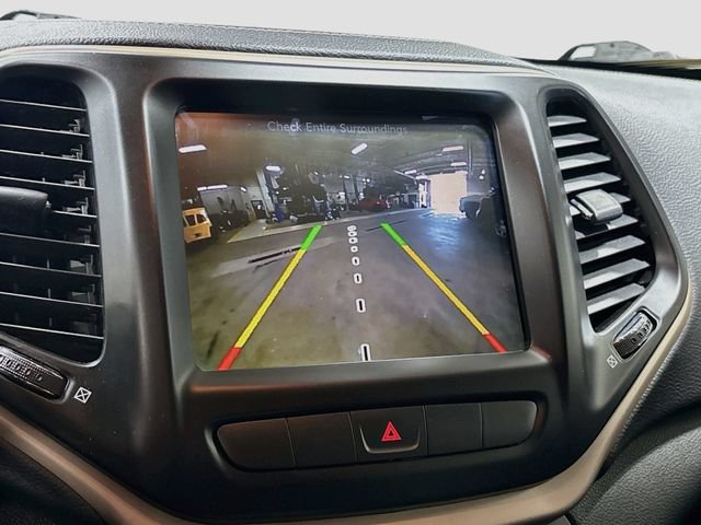 Used 2015 Jeep Cherokee Limited FWD image 13
