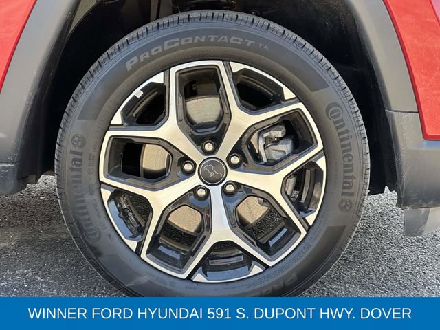 Used 2025 Jeep Compass Limited image 9