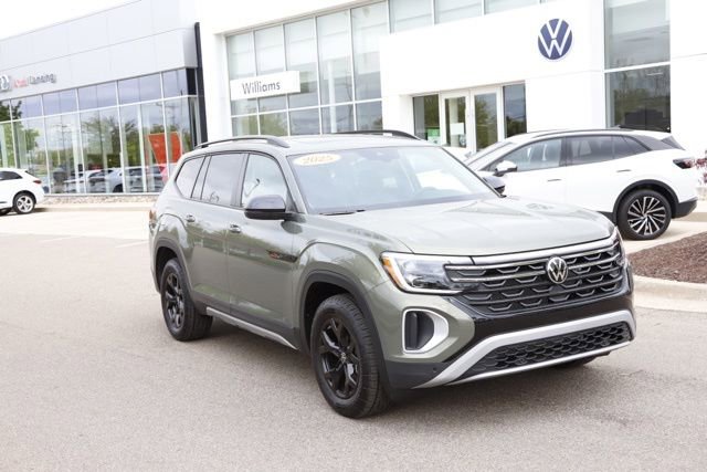 Used 2025 Volkswagen Atlas Peak Edition SE AWD/4WD video 1