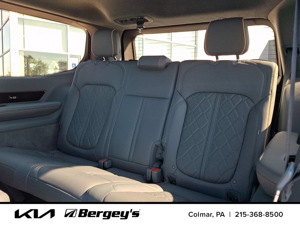Used 2023 Jeep Grand Wagoneer Series III w/ Rear Seat Video Group 1 AWD/4WD image 13