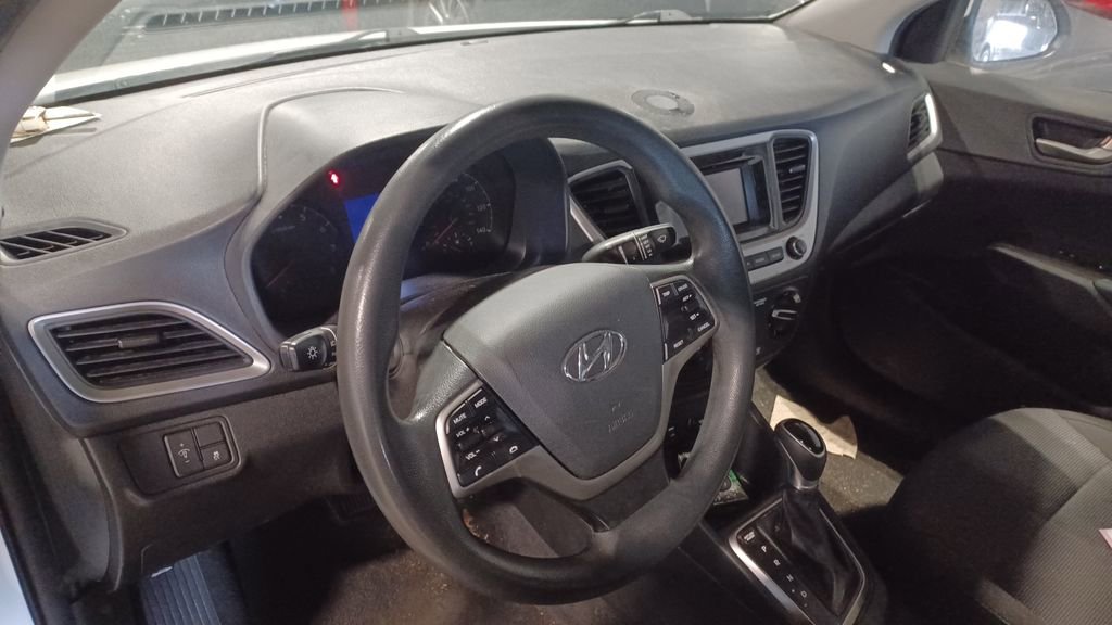 Used 2021 Hyundai Accent SE image 4