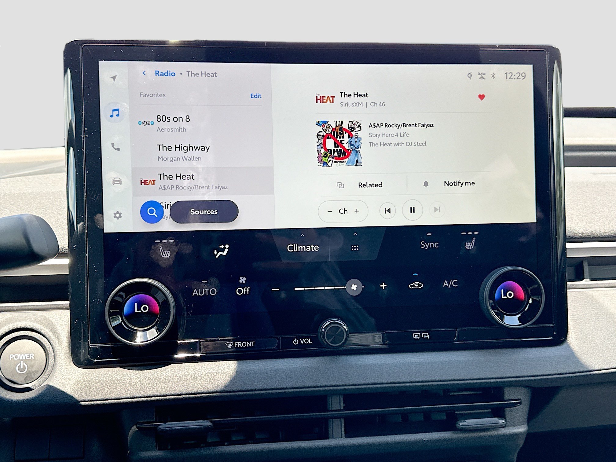 New 2026 Subaru Solterra AWD/4WD image 30