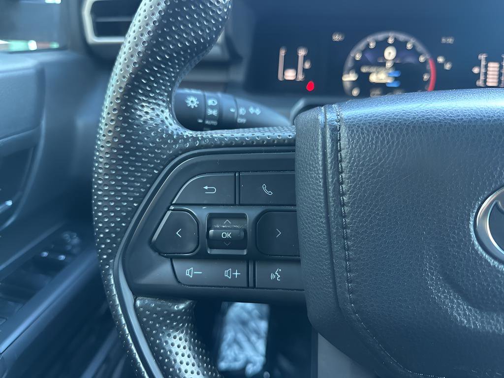 Used 2024 Toyota Tacoma SR5 image 31