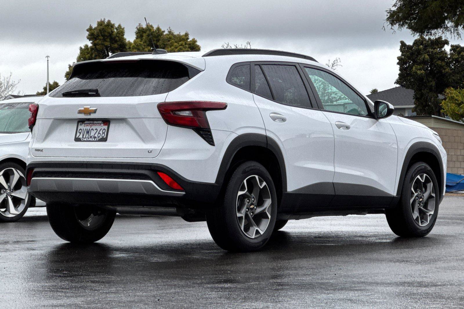 Used 2025 Chevrolet Trax LT image 6