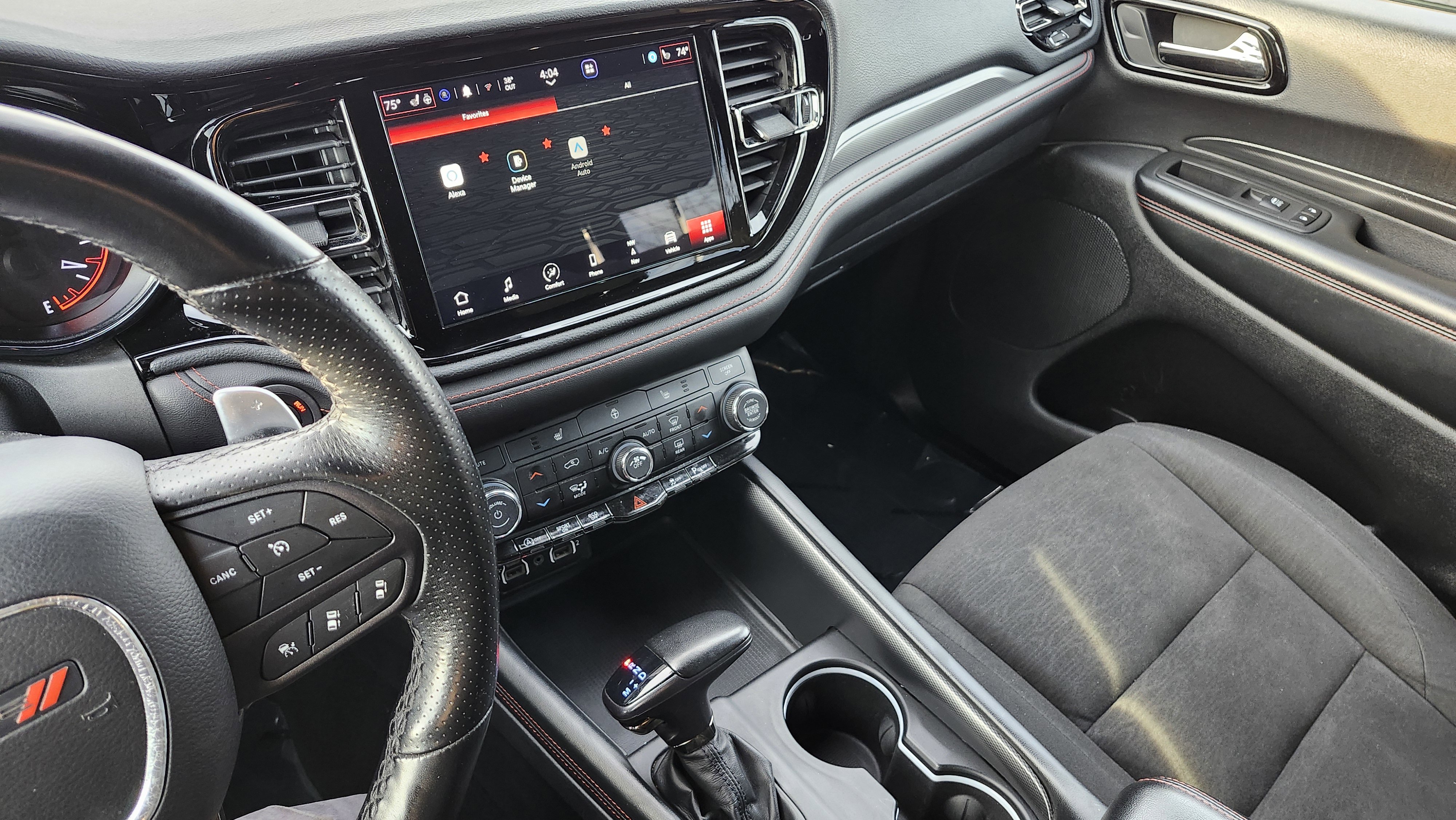 Used 2023 Dodge Durango GT image 32