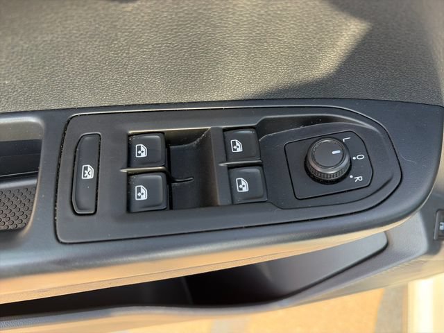 Used 2024 Volkswagen Taos S FWD image 25